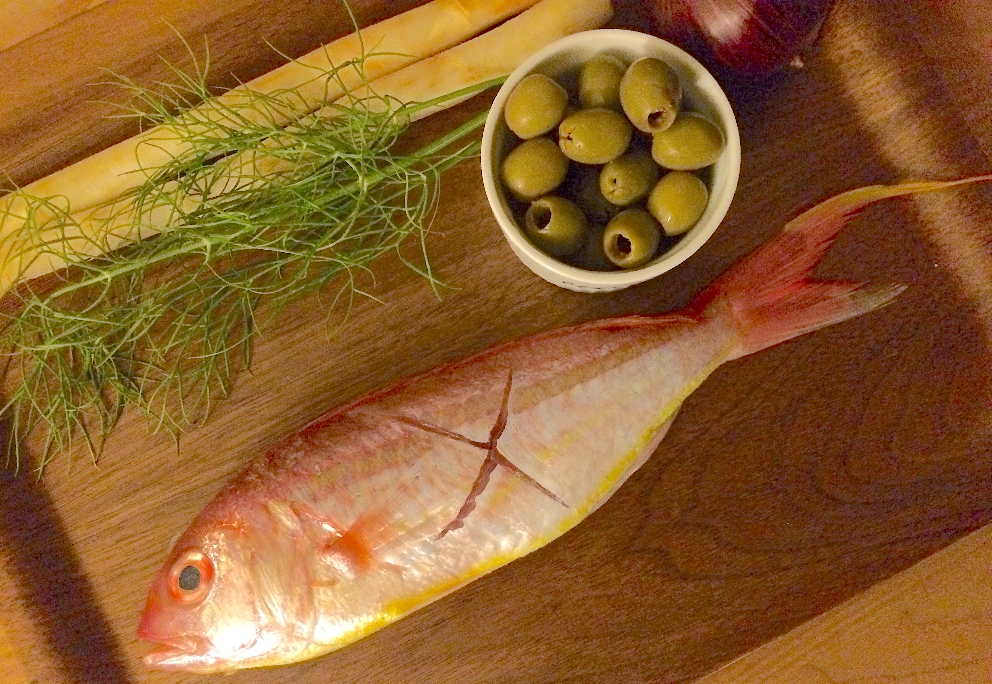お魚のレシピ イトヨリ鯛のアクアパッツァ 白身魚と相性の良い ディル を使おう Ikiru Lab